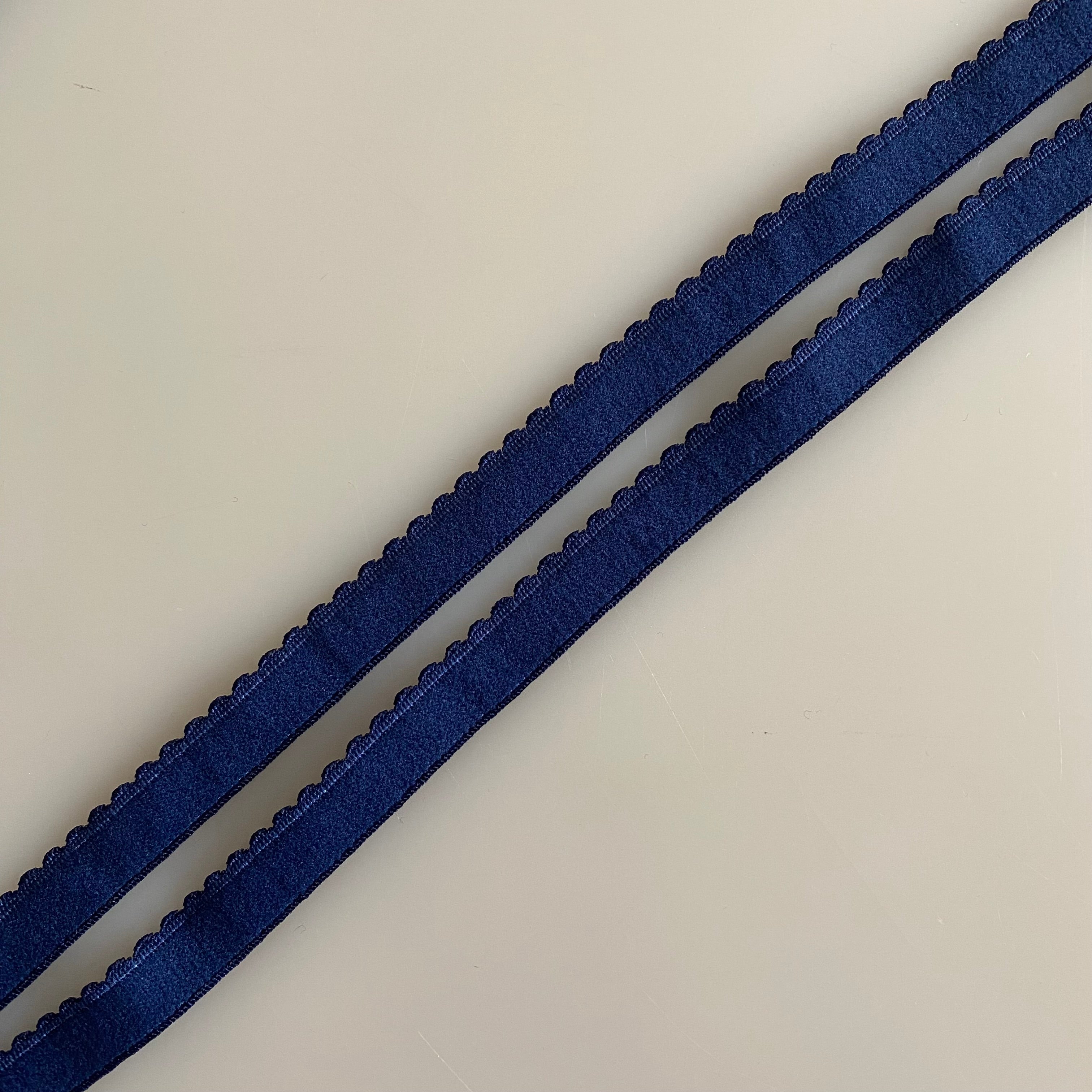 Scalloped Elastic