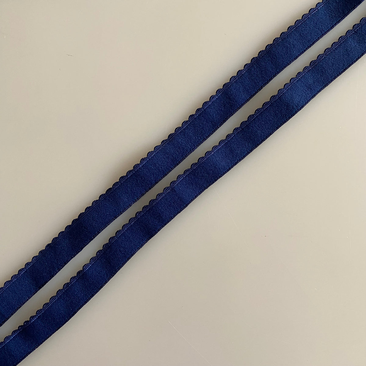 Scalloped Elastic