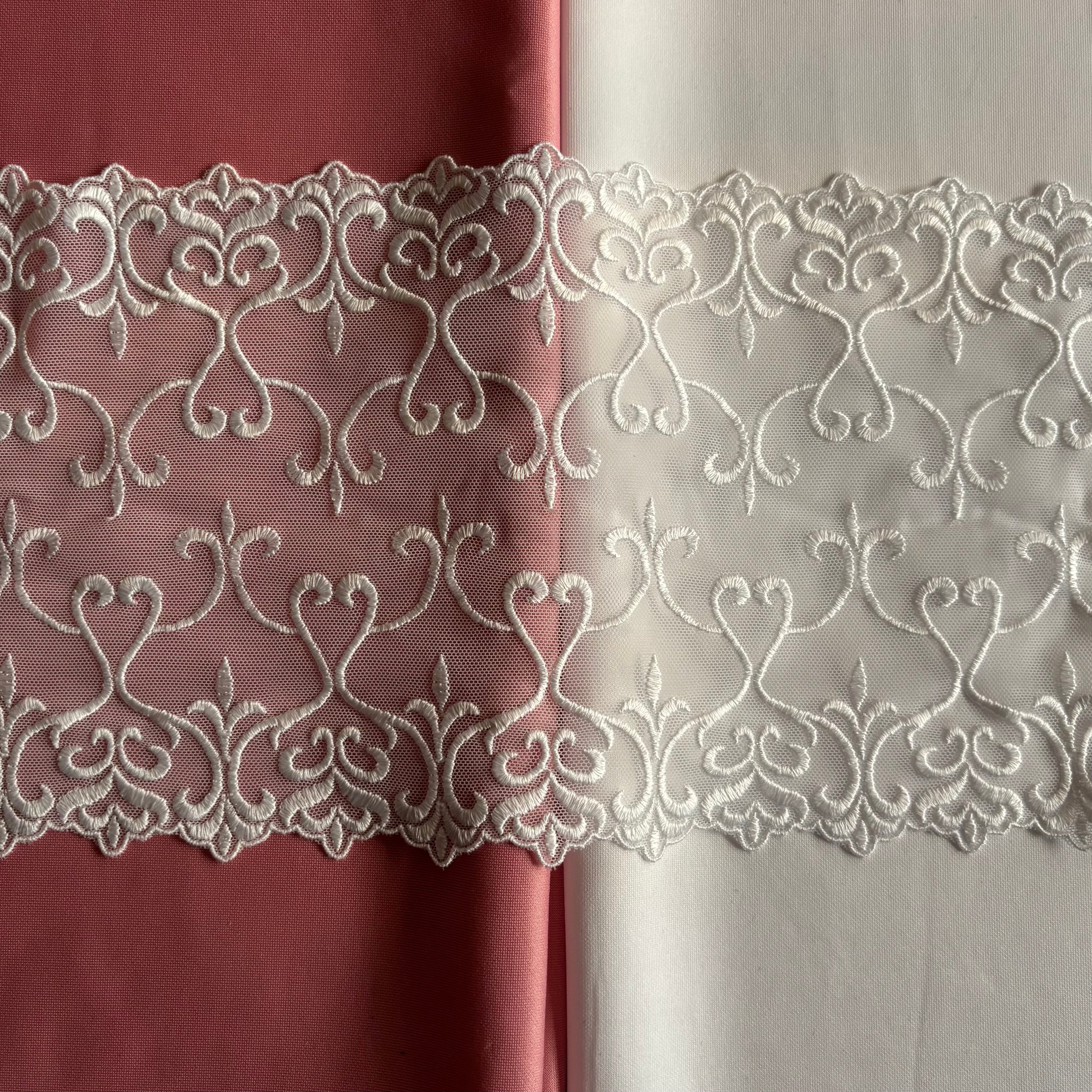 Stretch Lace Hearts White