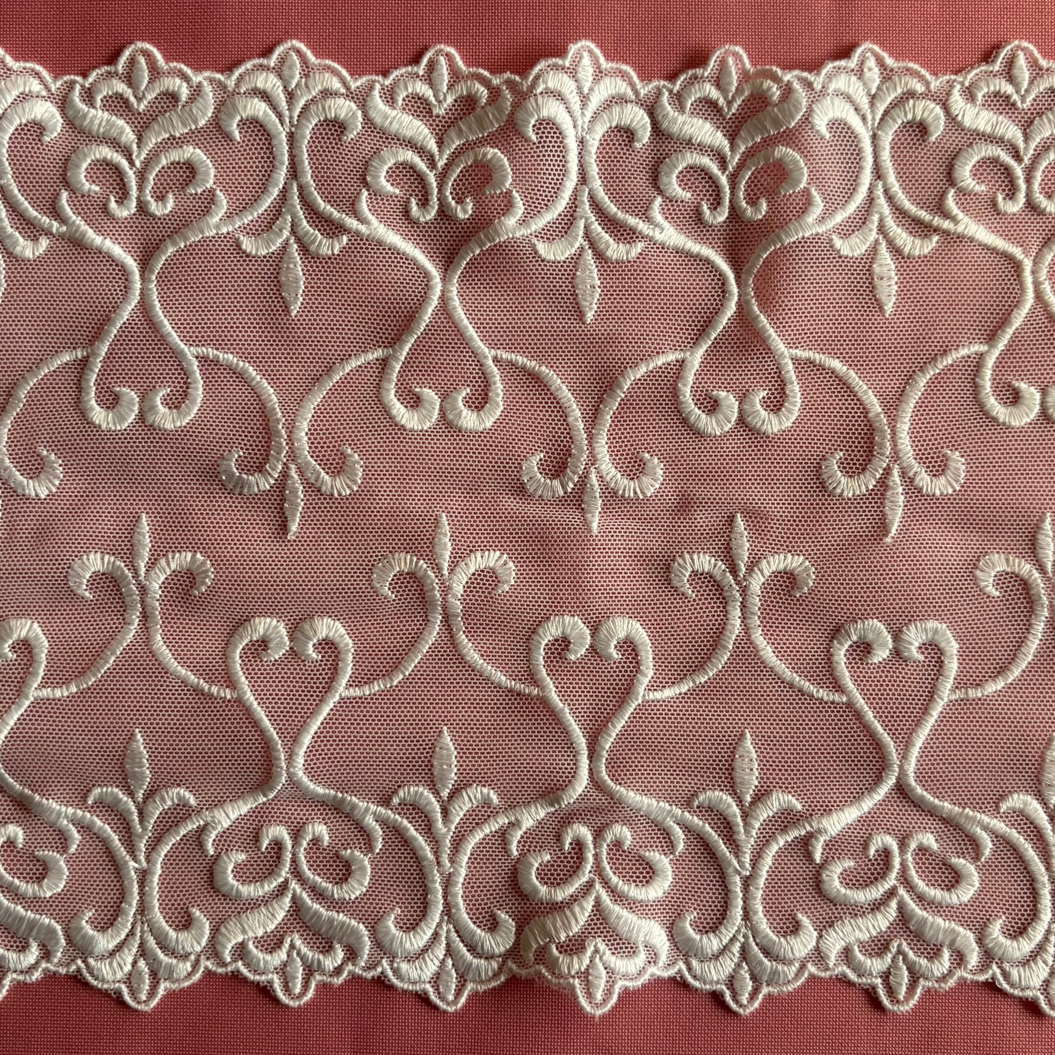 Stretch Lace Hearts White