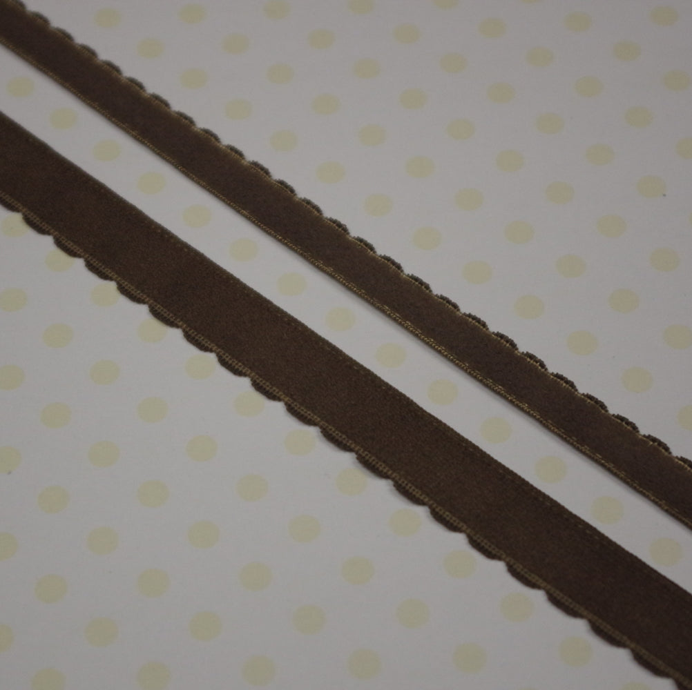 Scalloped Plush Elastic